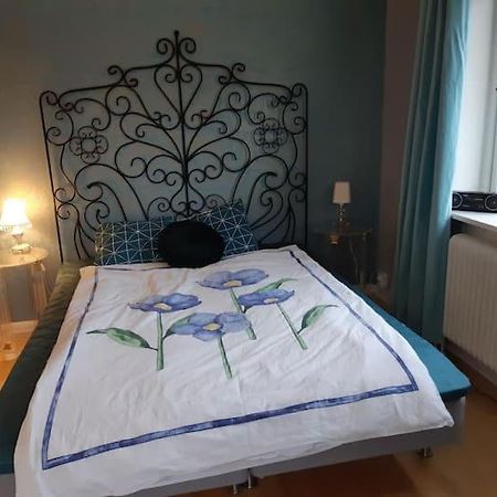 Lyxigt Rum Med Eget/Badrum Med Spa Kaensla Jönköping Exteriér fotografie